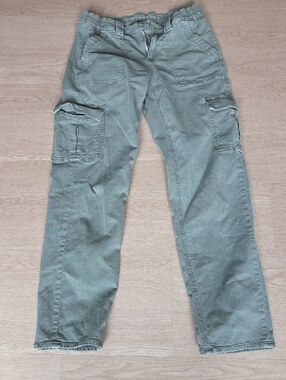 American Eagle Size 4 Cargo Joggers